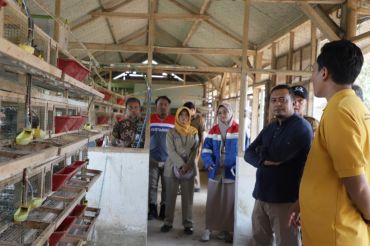 Lima Tahun Mamaku bangun kemandirian warga Kutawaru