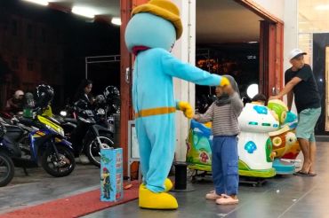 Pemkot Mataram memetakan modus praktik badut jalanan