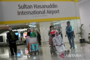 Puluhan jamaah umrah batal berangkat dampak gejolak Timur Tengah