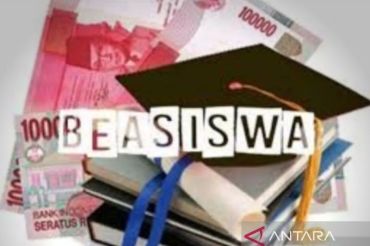 Pemprov Riau mulai salurkan bantuan pendidikan Rp6,7 miliar untuk mahasiswa kurang mampu
