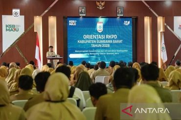 Bupati Sumbawa Barat meminta perencanaan pembangunan pada 2028 terukur