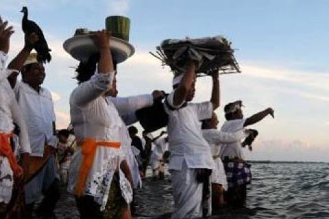 Melasti Makassar