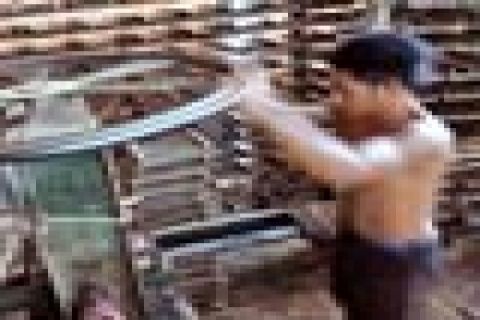 PRODUKSI GENTENG MENURUN