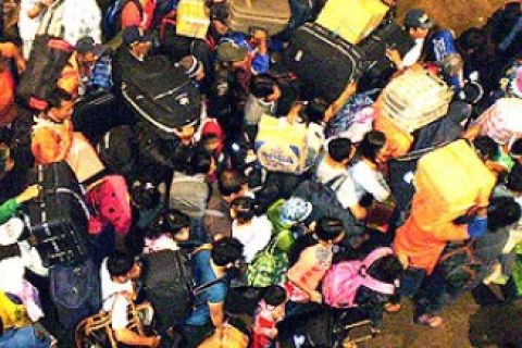 Puncak Arus Mudik dari Bintan ke Jakarta dengan KM Bukit Raya 