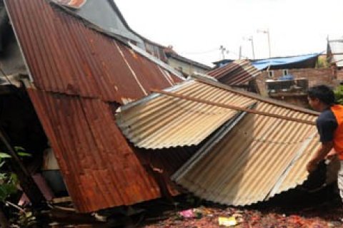 RUMAH RUBUH