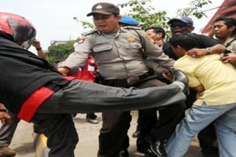 BENTROK PSSI