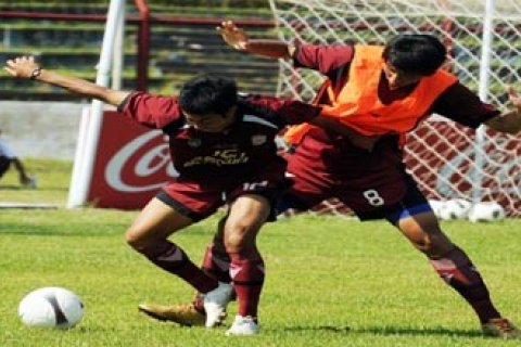 JELANG LAWAN REAL MATARAM