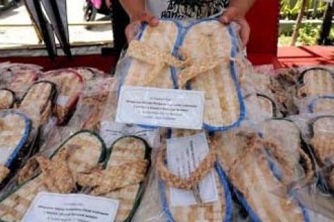 SANDAL ECENG GONDOK