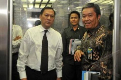 DIVESTASI SAHAM NEWMONT