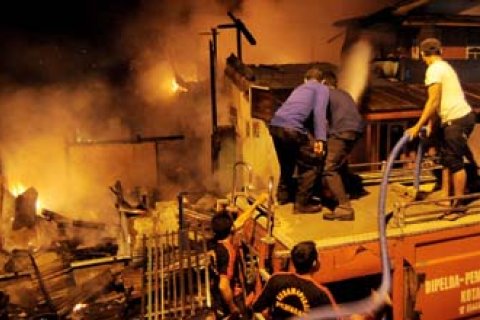 RUMAH WARGA TERBAKAR