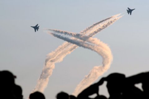 ATRAKSI SUKHOI