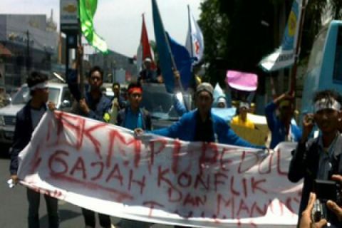 Konflik Manusia dan Gajah