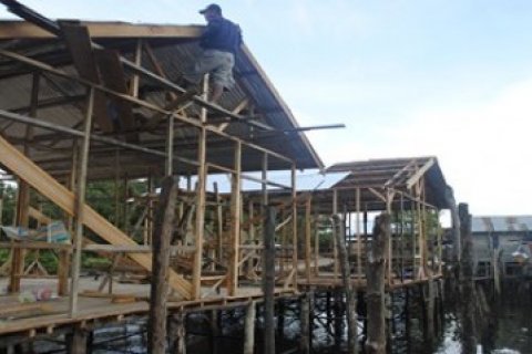Bantuan Rumah untuk Suku Laut