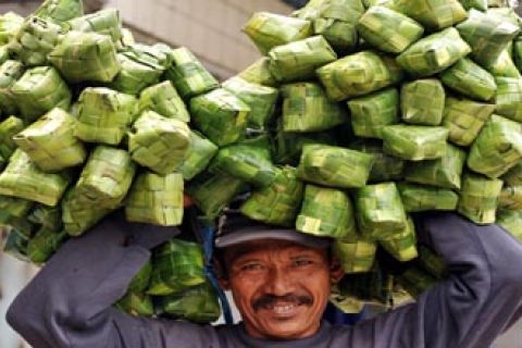 KETUPAT LEBARAN