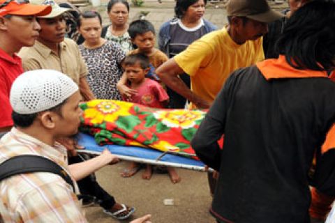 KORBAN MENINGGAL