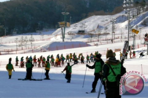 Bermain Ski Es