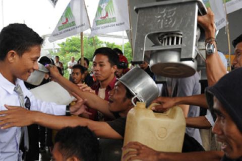 AKSI TOLAK KENAIKAN BBM