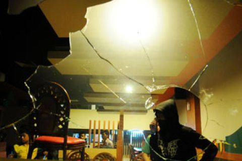 PERUSAKAN RESTORAN