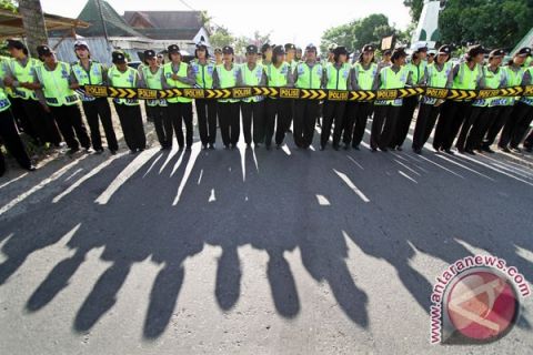 Jaga kediaman Wapres