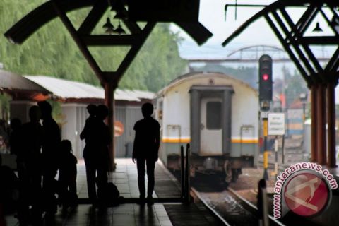 Tiket KA habis