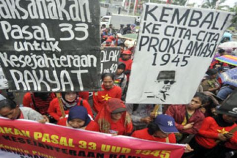 HARI BURUH