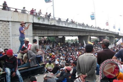 Tuntut Bebaskan Pejuang Cinta Manis