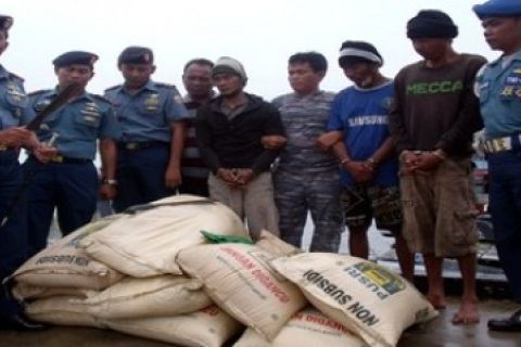 Perompak Tongkang/Foto Rusdianto