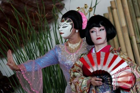 Tari kolaborasi