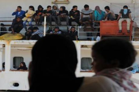 MUDIK KAPAL LAUT