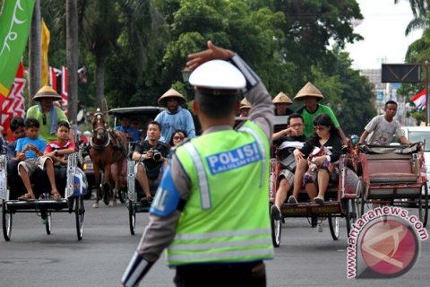 Keluhkan pelayanan becak