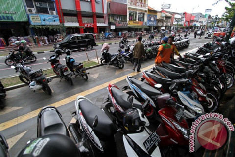 Tarif parkir tetap
