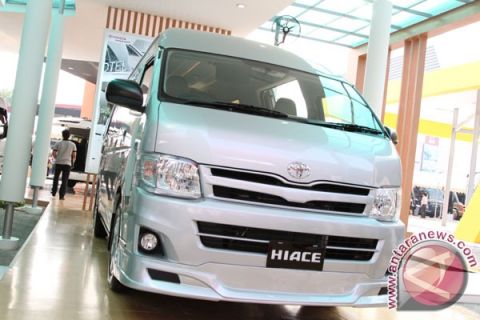 Toyota New Hiace 