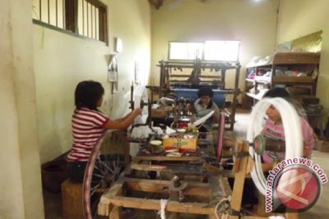 Koperasi tenun &amp;quot;mumbul&amp;quot;