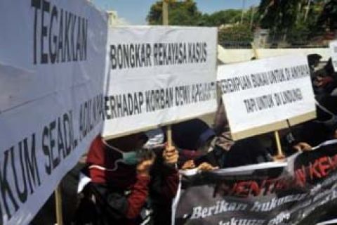 TOLAK KEKERASAN PEREMPUAN