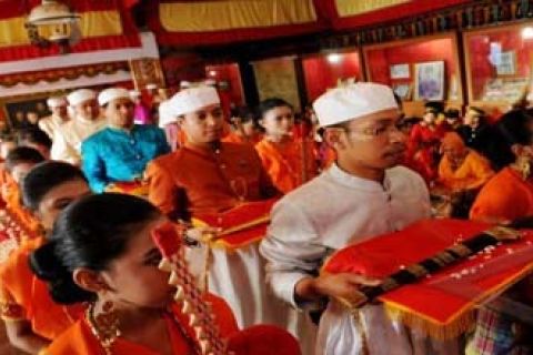 PENCUCIAN BENDA PUSAKA