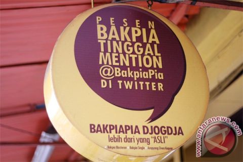 Pemanfaatan akun twitter