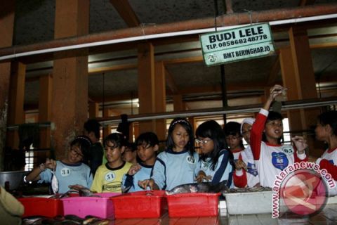 Blusukan pasar tradisional