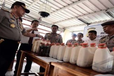 PENANGKAPAN BOM IKAN