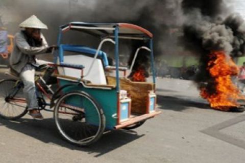 TUTUP JALAN