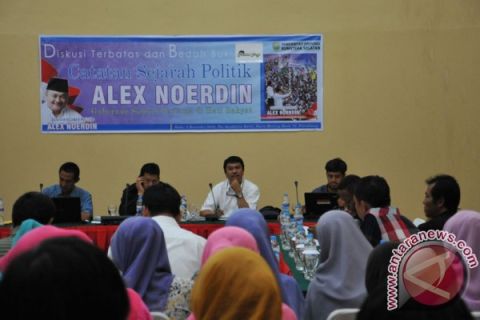 Bedah Buku Catatan Sejarah Politik Alex Noerdin