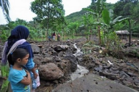 TANAH LONGSOR
