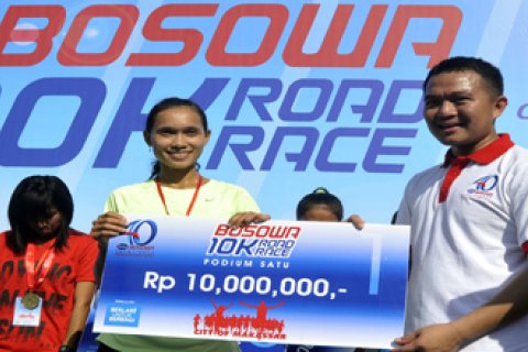 JUARA I BOSOWA 10 KM