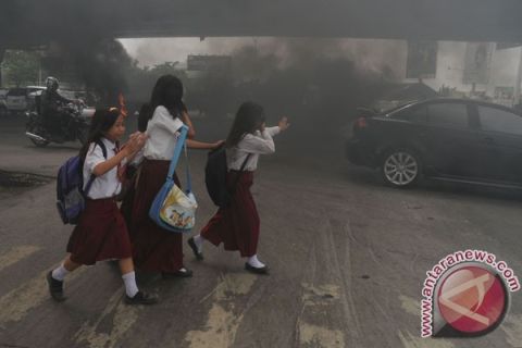TUTUP JALAN
