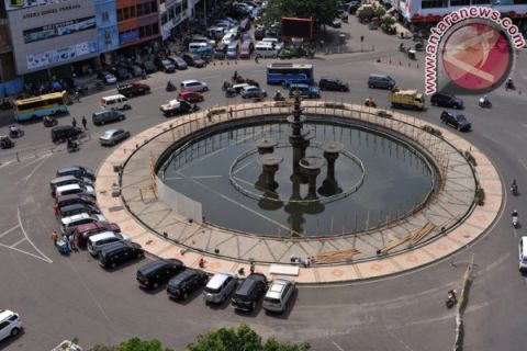 Perbaikan Kolam Bundaran Air Mancur