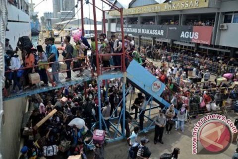 MUDIK KAPAL LAUT