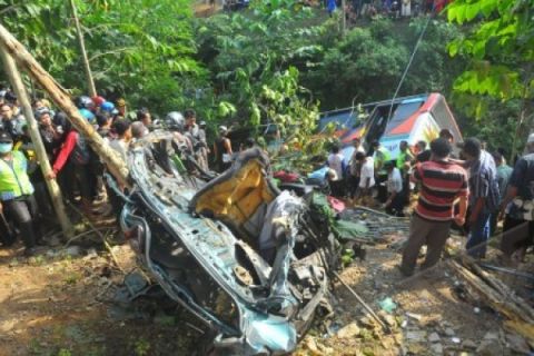 KECELAKAAN MAUT