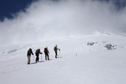 Mendaki Gunung Elbrus