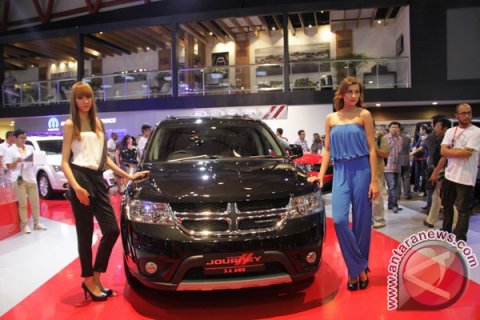 Peluncuran Dodge Journey 3.6L AWD di IIMS 2013