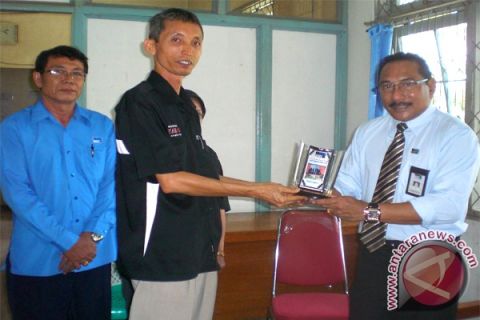 Penyerahan Cinderamata