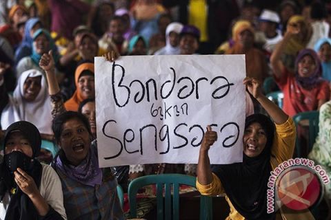Tolak Rencana Pembangunan Bandara